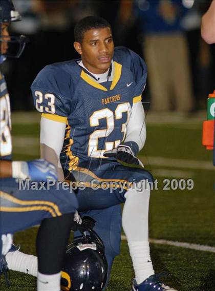Thumbnail 3 in Lincoln-Way East @ O'Fallon (IHSA Class 7A Playoffs) photogallery.