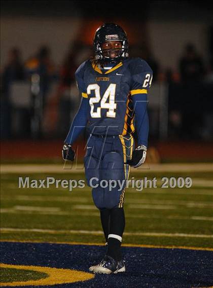 Thumbnail 2 in Lincoln-Way East @ O'Fallon (IHSA Class 7A Playoffs) photogallery.