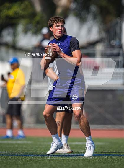 Thumbnail 1 in Carlsbad vs Servite (7 on 7 Brave 8 Invitational) photogallery.