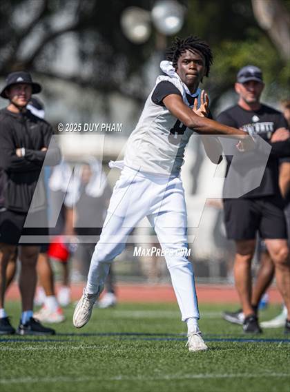 Thumbnail 2 in Carlsbad vs Servite (7 on 7 Brave 8 Invitational) photogallery.