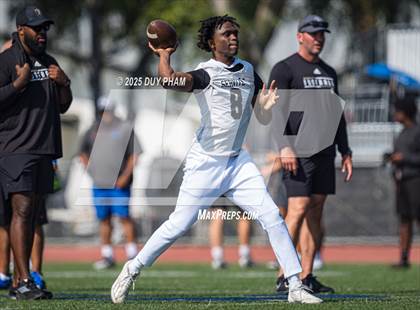 Thumbnail 3 in Carlsbad vs Servite (7 on 7 Brave 8 Invitational) photogallery.