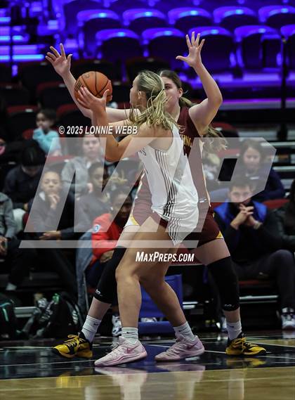 Thumbnail 2 in Christ the King @ Albertus Magnus (Slam Dunk Showcase) photogallery.