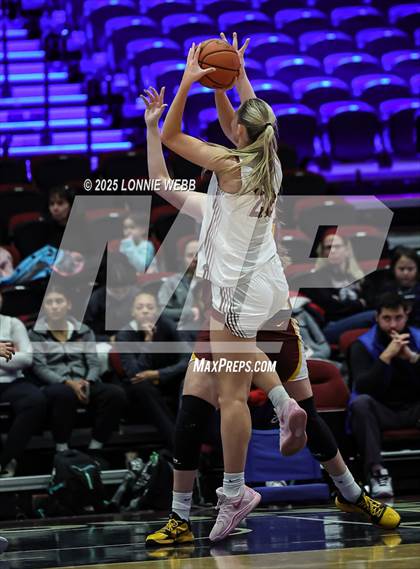 Thumbnail 3 in Christ the King @ Albertus Magnus (Slam Dunk Showcase) photogallery.