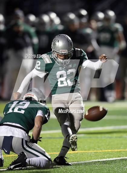 Thumbnail 2 in De La Salle vs. Pittsburg (CIF NCS D1 Final) photogallery.