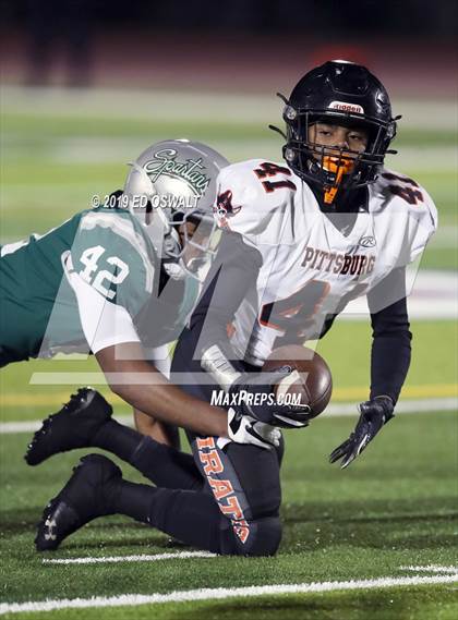 Thumbnail 2 in De La Salle vs. Pittsburg (CIF NCS D1 Final) photogallery.