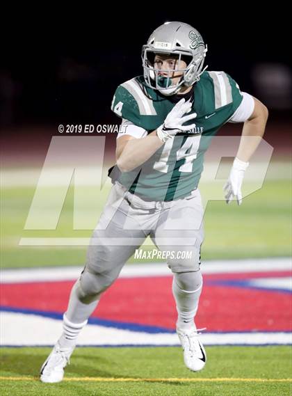 Thumbnail 1 in De La Salle vs. Pittsburg (CIF NCS D1 Final) photogallery.