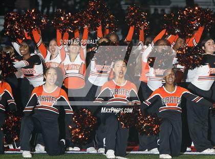 Thumbnail 2 in De La Salle vs. Pittsburg (CIF NCS D1 Final) photogallery.