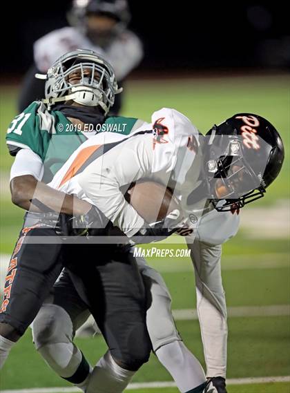 Thumbnail 1 in De La Salle vs. Pittsburg (CIF NCS D1 Final) photogallery.