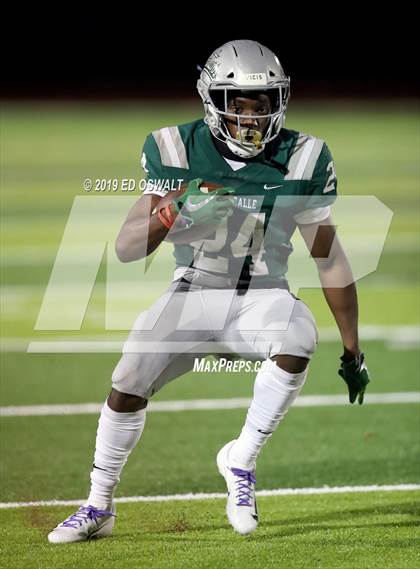 Thumbnail 2 in De La Salle vs. Pittsburg (CIF NCS D1 Final) photogallery.