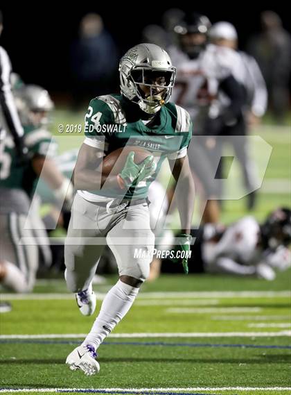 Thumbnail 2 in De La Salle vs. Pittsburg (CIF NCS D1 Final) photogallery.