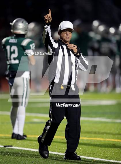 Thumbnail 1 in De La Salle vs. Pittsburg (CIF NCS D1 Final) photogallery.