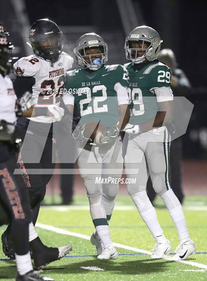 Thumbnail 2 in De La Salle vs. Pittsburg (CIF NCS D1 Final) photogallery.
