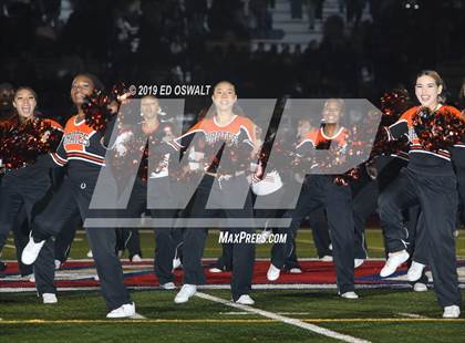 Thumbnail 2 in De La Salle vs. Pittsburg (CIF NCS D1 Final) photogallery.