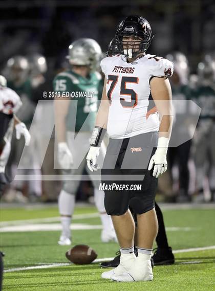 Thumbnail 2 in De La Salle vs. Pittsburg (CIF NCS D1 Final) photogallery.