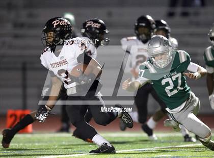 Thumbnail 2 in De La Salle vs. Pittsburg (CIF NCS D1 Final) photogallery.
