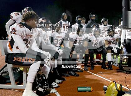 Thumbnail 1 in De La Salle vs. Pittsburg (CIF NCS D1 Final) photogallery.