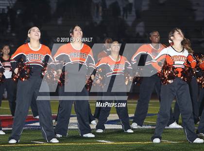 Thumbnail 1 in De La Salle vs. Pittsburg (CIF NCS D1 Final) photogallery.