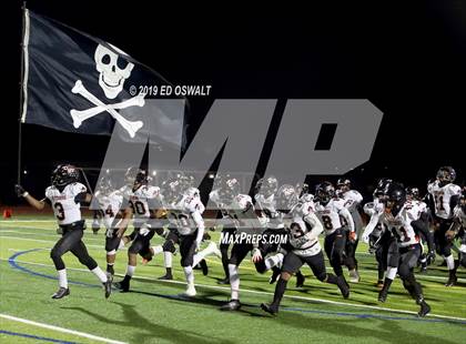 Thumbnail 2 in De La Salle vs. Pittsburg (CIF NCS D1 Final) photogallery.