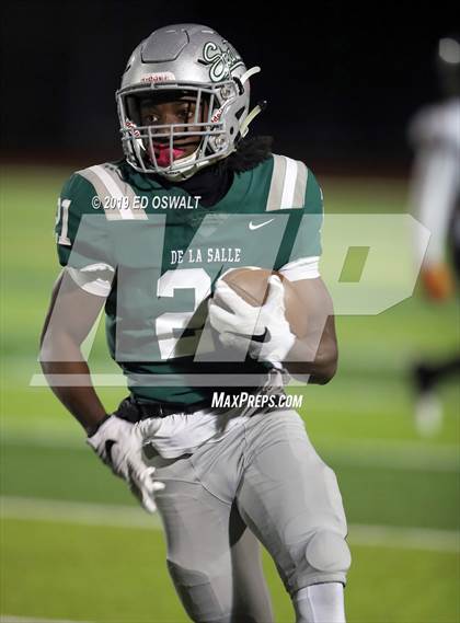 Thumbnail 3 in De La Salle vs. Pittsburg (CIF NCS D1 Final) photogallery.