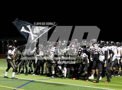Thumbnail 3 in De La Salle vs. Pittsburg (CIF NCS D1 Final) photogallery.