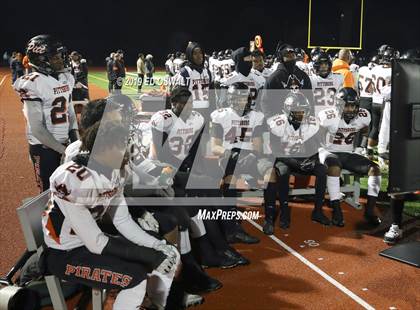 Thumbnail 3 in De La Salle vs. Pittsburg (CIF NCS D1 Final) photogallery.