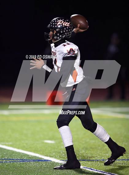 Thumbnail 2 in De La Salle vs. Pittsburg (CIF NCS D1 Final) photogallery.