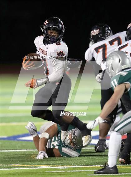 Thumbnail 2 in De La Salle vs. Pittsburg (CIF NCS D1 Final) photogallery.