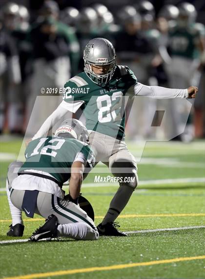 Thumbnail 1 in De La Salle vs. Pittsburg (CIF NCS D1 Final) photogallery.