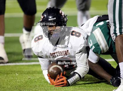 Thumbnail 2 in De La Salle vs. Pittsburg (CIF NCS D1 Final) photogallery.