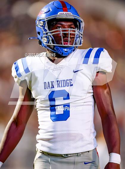Thumbnail 1 in College Park vs Oak Ridge photogallery.