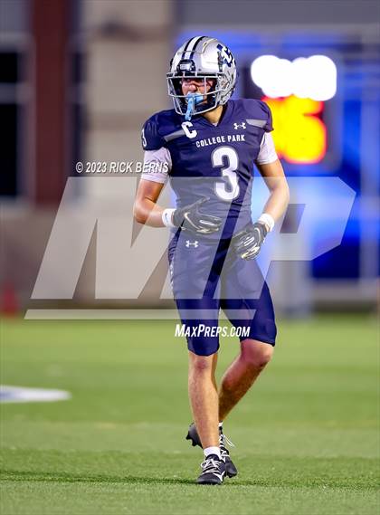 Thumbnail 1 in College Park vs Oak Ridge photogallery.