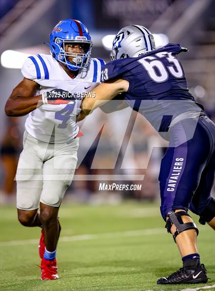 Thumbnail 1 in College Park vs Oak Ridge photogallery.