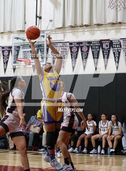 Thumbnail 2 in Pinole Valley @ Salesian College Preparatory photogallery.