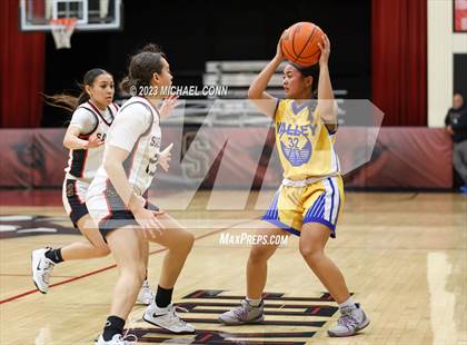 Thumbnail 3 in Pinole Valley @ Salesian College Preparatory photogallery.