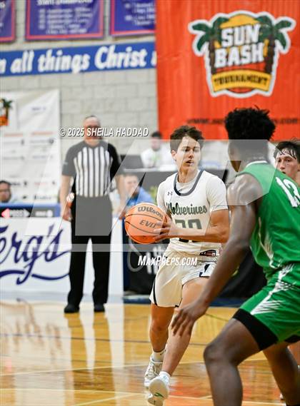 Thumbnail 2 in Windermere vs Tampa Catholic  (SunBash Tourney) photogallery.