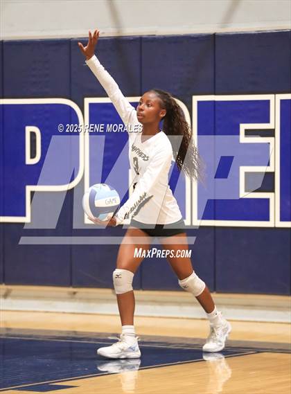 Thumbnail 3 in Newbury Park vs Flintridge Prep (CIFSS D3 Rnd 1 Playoff) photogallery.