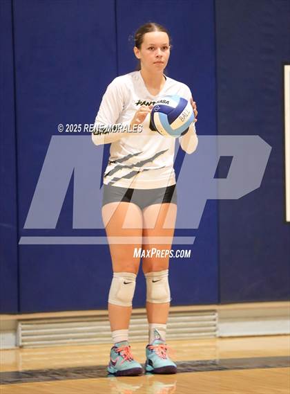 Thumbnail 2 in Newbury Park vs Flintridge Prep (CIFSS D3 Rnd 1 Playoff) photogallery.