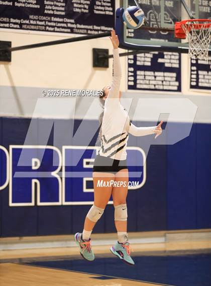 Thumbnail 1 in Newbury Park vs Flintridge Prep (CIFSS D3 Rnd 1 Playoff) photogallery.