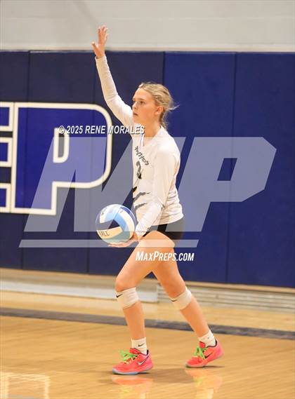 Thumbnail 1 in Newbury Park vs Flintridge Prep (CIFSS D3 Rnd 1 Playoff) photogallery.