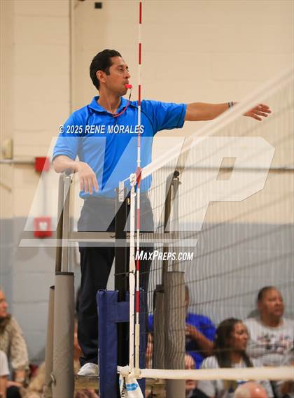 Thumbnail 3 in Newbury Park vs Flintridge Prep (CIFSS D3 Rnd 1 Playoff) photogallery.