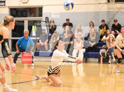Thumbnail 2 in Newbury Park vs Flintridge Prep (CIFSS D3 Rnd 1 Playoff) photogallery.