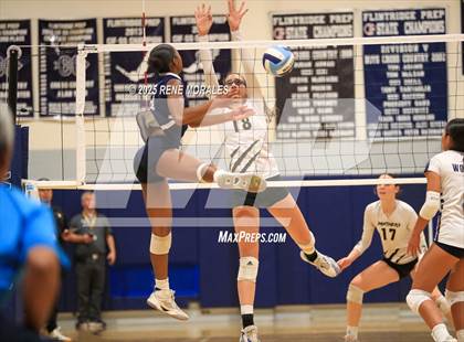 Thumbnail 2 in Newbury Park vs Flintridge Prep (CIFSS D3 Rnd 1 Playoff) photogallery.