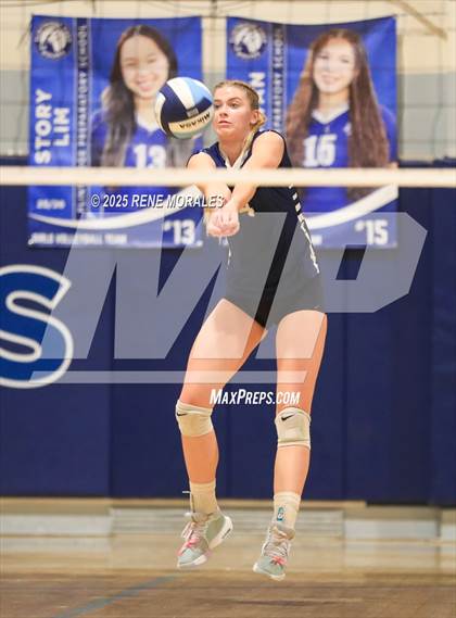 Thumbnail 1 in Newbury Park vs Flintridge Prep (CIFSS D3 Rnd 1 Playoff) photogallery.