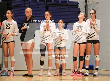 Thumbnail 1 in Newbury Park vs Flintridge Prep (CIFSS D3 Rnd 1 Playoff) photogallery.