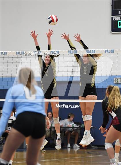 Thumbnail 3 in Rocky Mountain vs. Rock Canyon (CHSAA 5A Region 4) photogallery.