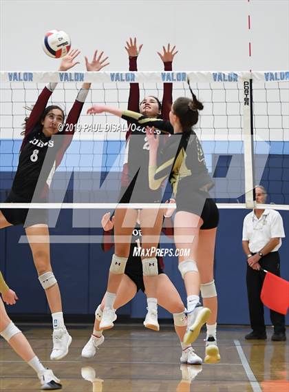 Thumbnail 3 in Rocky Mountain vs. Rock Canyon (CHSAA 5A Region 4) photogallery.