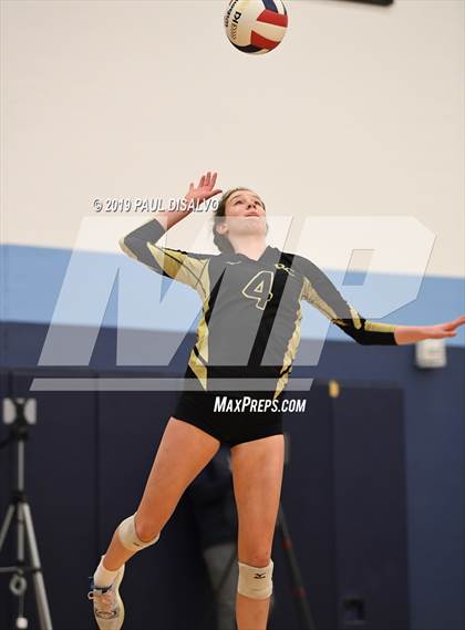 Thumbnail 1 in Rocky Mountain vs. Rock Canyon (CHSAA 5A Region 4) photogallery.
