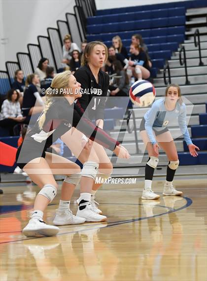Thumbnail 1 in Rocky Mountain vs. Rock Canyon (CHSAA 5A Region 4) photogallery.