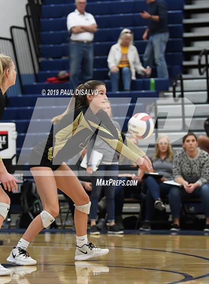 Thumbnail 2 in Rocky Mountain vs. Rock Canyon (CHSAA 5A Region 4) photogallery.