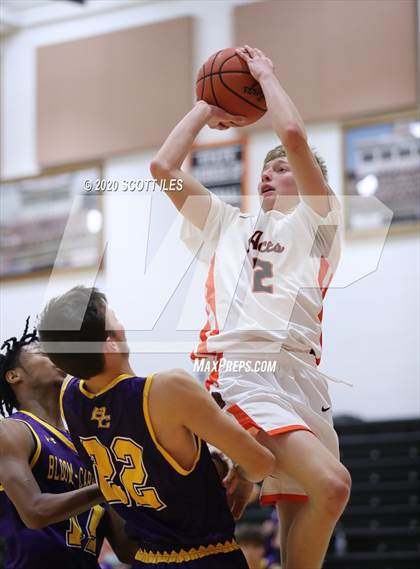 Thumbnail 2 in  Bloom-Carroll vs. Amanda-Clearcreek photogallery.